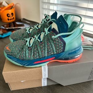 Lebron XVIII kids
